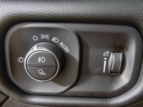 New 2027 RAM 2500 Big Horn AWD/4WD image 30