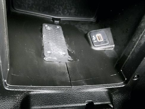 Used 2018 Jeep Wrangler Unlimited Sport image 30