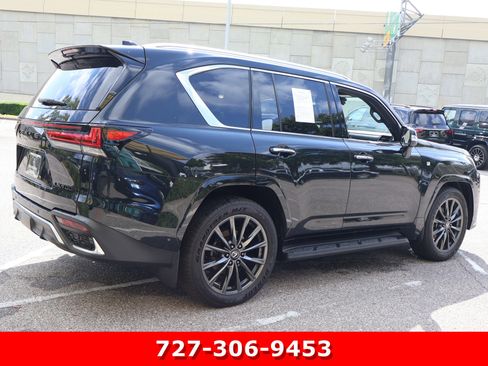 Used 2025 Lexus LX 700h F Sport AWD/4WD image 10