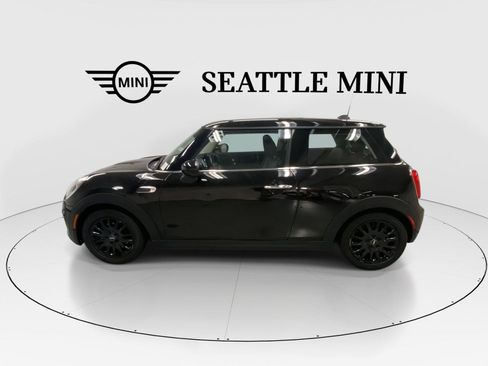 Used 2019 MINI Cooper 2-Door Hardtop FWD image 6