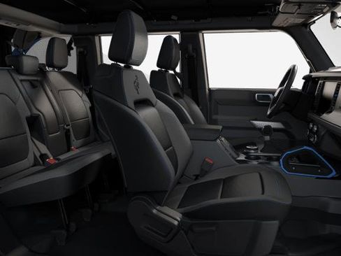 Used 2024 Ford Bronco Black Diamond image 33