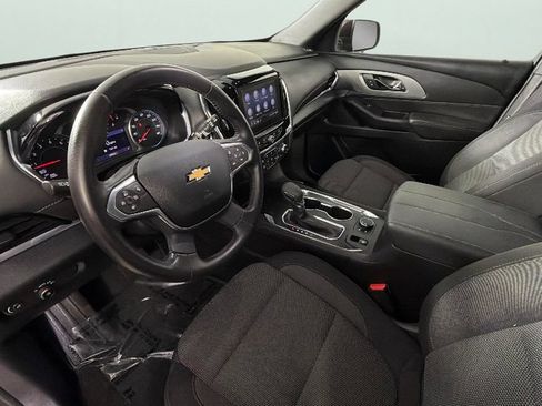 Used 2022 Chevrolet Traverse LT FWD image 18