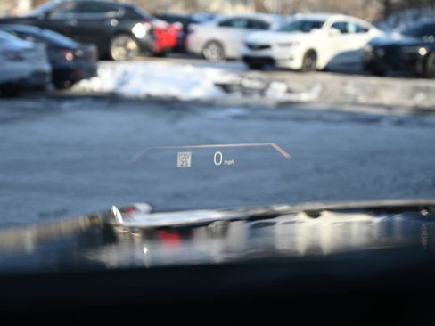 Used 2024 BMW 330i xDrive Sedan w/ Premium Package image 25