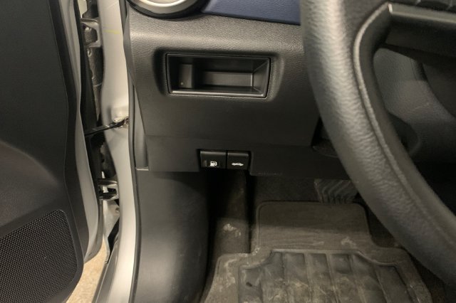 Certified 2025 Nissan Versa SV FWD image 31