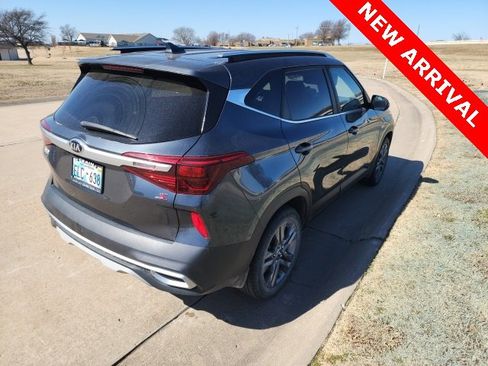 Used 2021 Kia Seltos S image 3