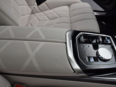 New 2025 BMW i7 eDrive50 w/ Executive Package RWD image 27