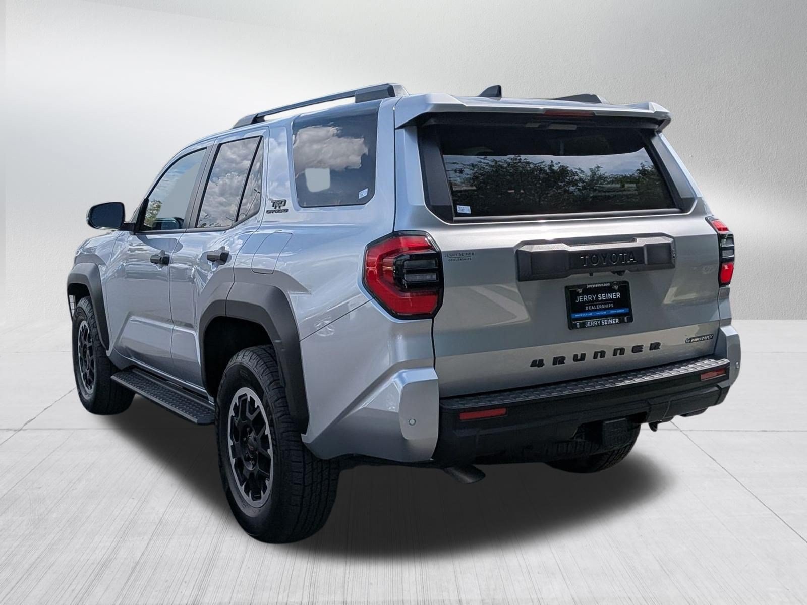 Used 2026 Toyota 4Runner TRD Off-Road Premium AWD/4WD image 4