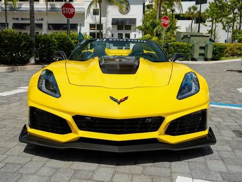 Used 2019 Chevrolet Corvette ZR1 RWD image 7