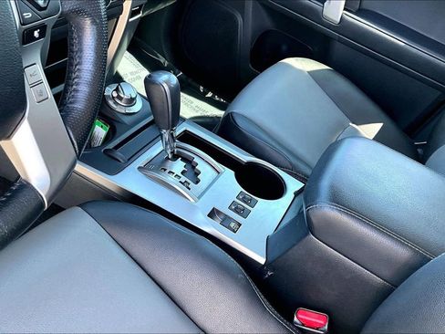 Used 2023 Toyota 4Runner SR5 Premium w/ SR5 Premium Package image 10