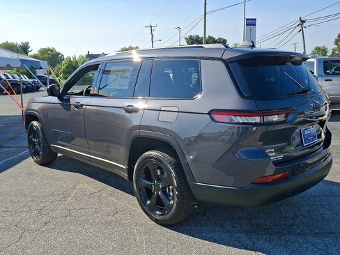 New 2025 Jeep Grand Cherokee L Limited w/ Black Appearance Package image 4