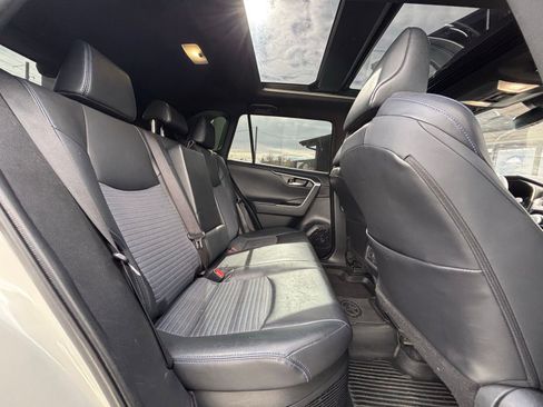 Used 2022 Toyota RAV4 XSE AWD/4WD image 20