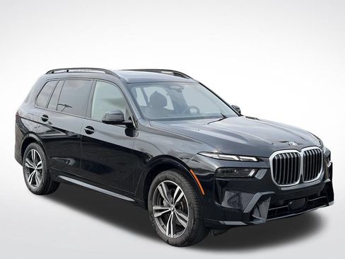 Used 2026 BMW X7 xDrive40i w/ M Sport Package AWD/4WD image 2