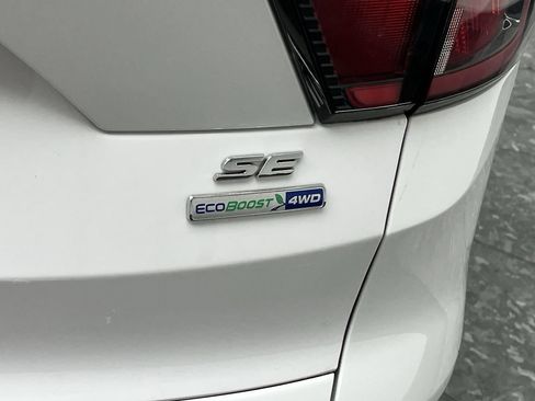 Used 2017 Ford Escape SE AWD/4WD image 26