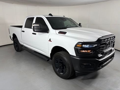Used 2026 RAM 2500 Tradesman AWD/4WD image 2