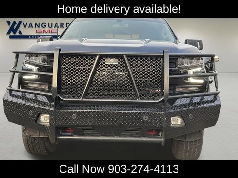 Used 2021 Chevrolet Silverado 1500 LT Trail Boss w/ Convenience Package II image 2