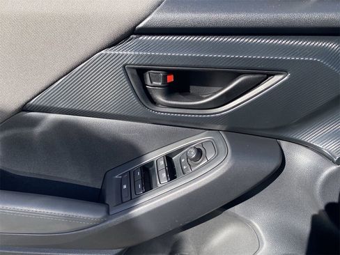 Used 2024 Subaru Crosstrek 2.0i Premium image 18