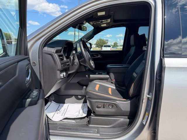 Used 2024 GMC Yukon AT4 w/ Technology Package AWD/4WD image 11