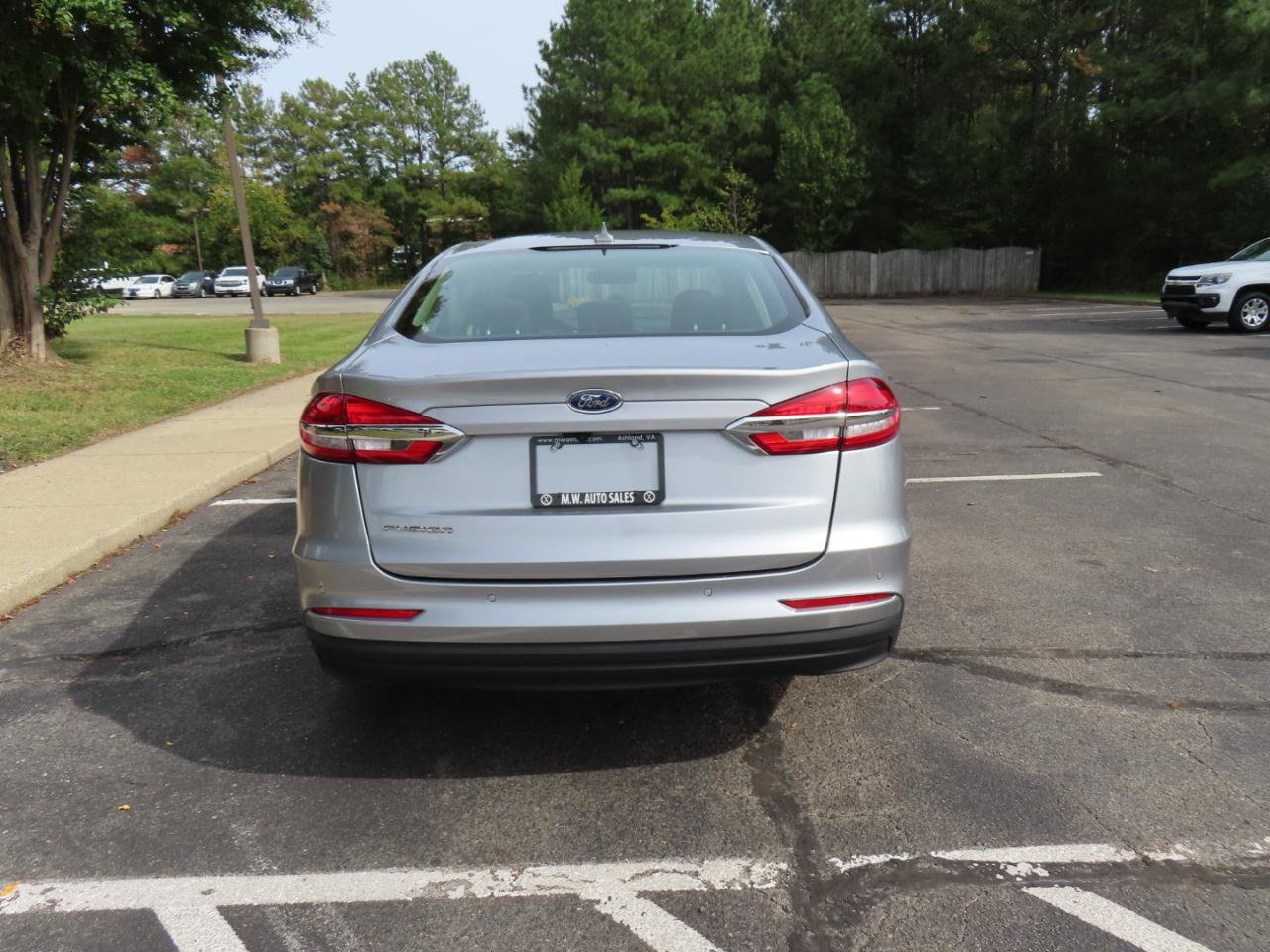 Used 2020 Ford Fusion SE FWD image 6