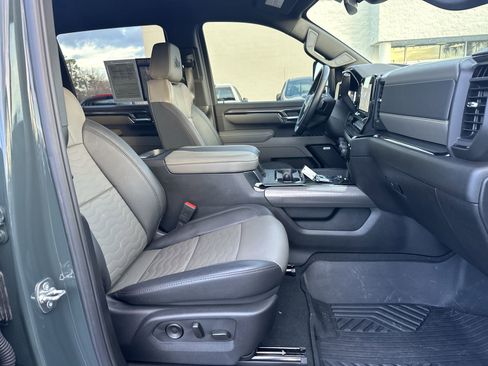 Used 2025 Chevrolet Silverado 2500 ZR2 w/ ZR2 Bison Edition image 22