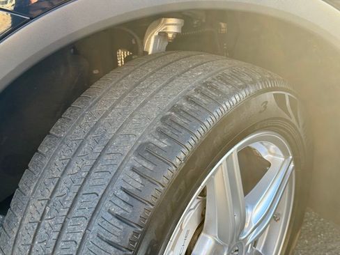 Used 2015 Porsche Cayenne S image 11