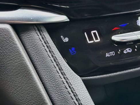 Certified 2024 Cadillac XT6 Premium Luxury w/ Technology Package FWD image 21