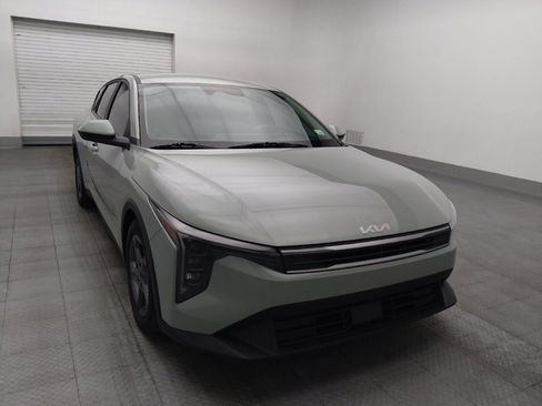 Used 2025 Kia K4 FWD image 14