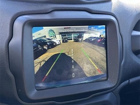 Used 2020 Jeep Renegade Limited w/ UConnect 8.4 Nav Group image 19