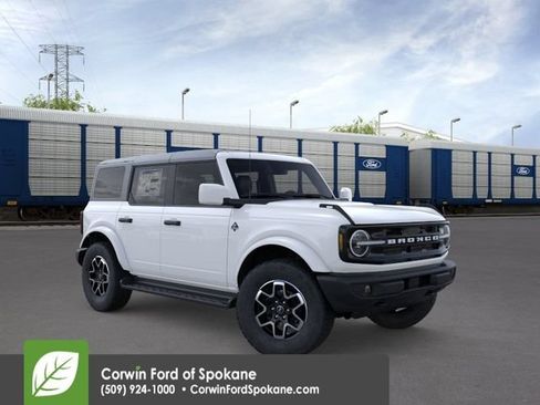 New 2026 Ford Bronco Outer Banks AWD/4WD image 1