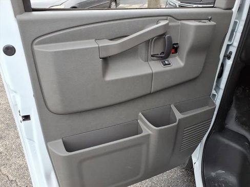 New 2026 GMC Savana 2500 image 14