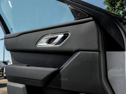 Used 2026 Land Rover Range Rover Velar Dynamic SE image 11