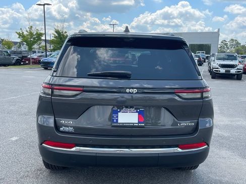 Certified 2025 Jeep Grand Cherokee Limited w/ Luxury Tech Group II AWD/4WD image 20