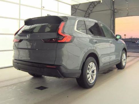 Used 2025 Honda CR-V LX image 5