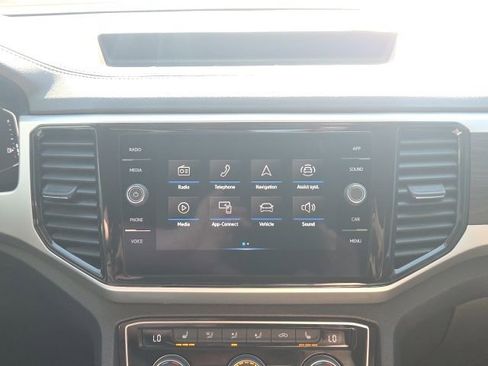 Used 2022 Volkswagen Atlas SE image 33