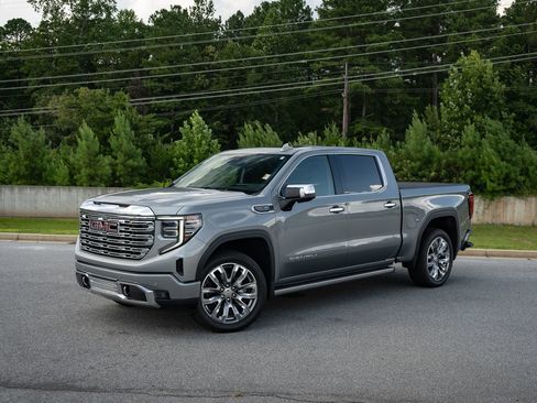 Used 2025 GMC Sierra 1500 Denali w/ Denali Reserve Package AWD/4WD image 4