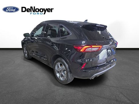 Used 2023 Ford Escape ST-Line w/ Tech Pack #1 AWD/4WD image 9