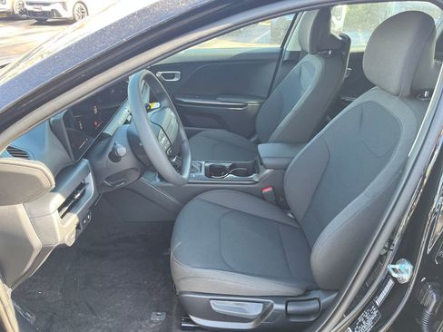New 2026 Kia K4 LXS image 13