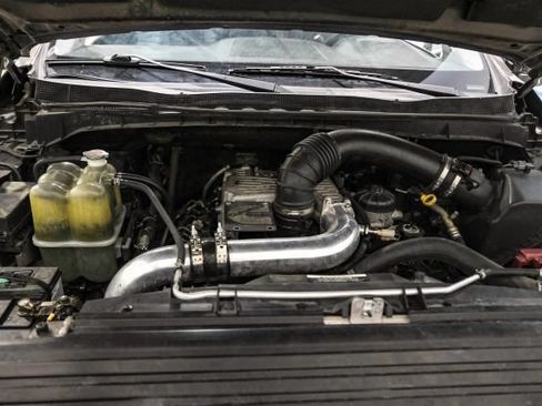 Used 2016 Nissan Titan SL AWD/4WD image 46