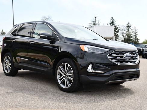 Used 2024 Ford Edge Titanium w/ Equipment Group 301A AWD/4WD image 9