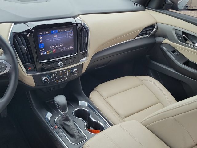 Used 2023 Chevrolet Traverse LT w/ LT Premium Package AWD/4WD image 30
