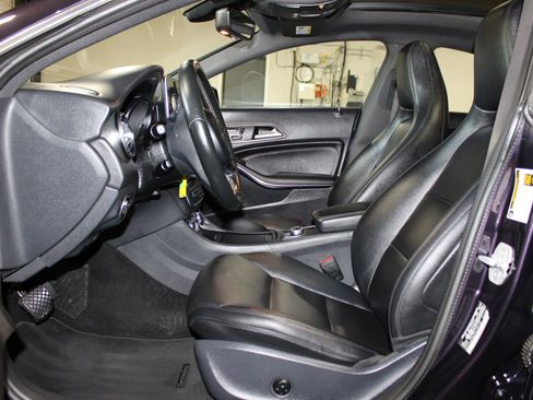 Used 2015 Mercedes-Benz CLA 250 4MATIC image 9