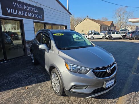 Used 2019 Buick Encore Preferred image 3
