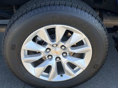 Certified 2025 Chevrolet Silverado 1500 Custom RWD image 17