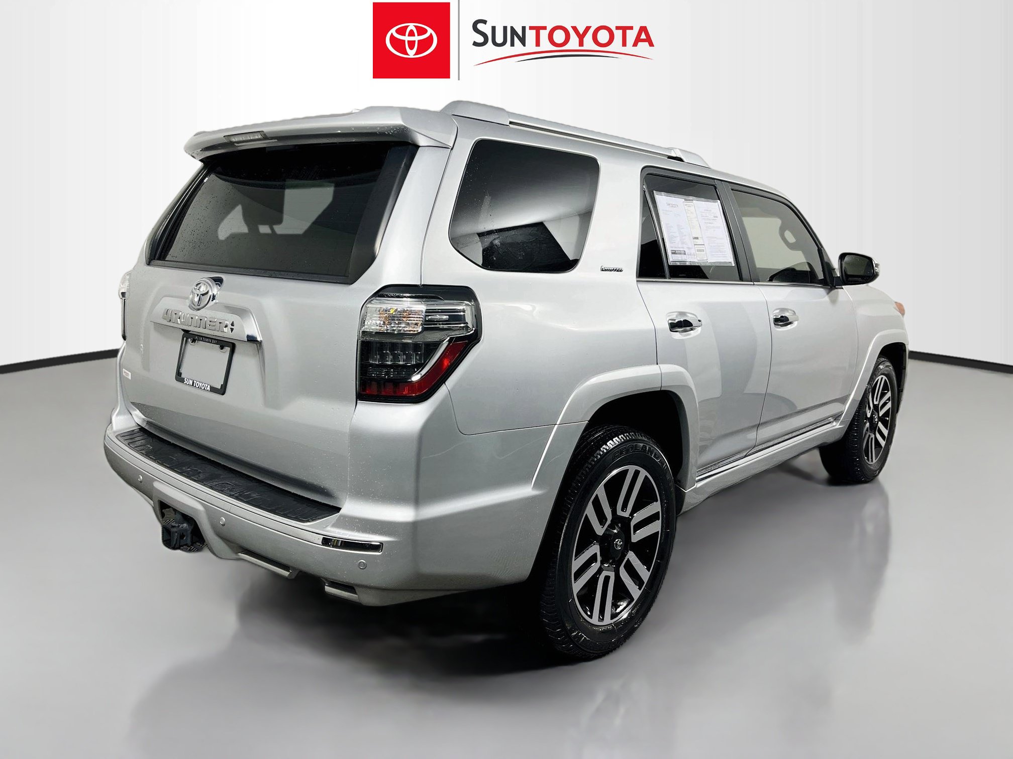 Used 2023 Toyota 4Runner Limited RWD image 4