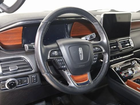 Used 2021 Lincoln Navigator Reserve w/ Luxury Package image 6