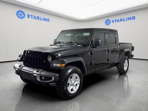 Used 2022 Jeep Gladiator Sport image 16