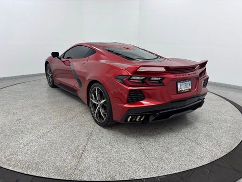 Used 2021 Chevrolet Corvette Stingray w/ Z51 Performance Package image 8