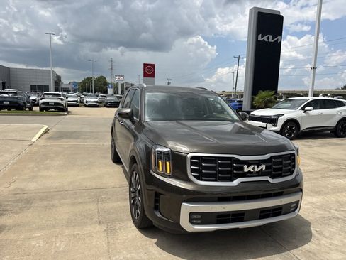 Certified 2024 Kia Telluride SX w/ Towing Package FWD image 8