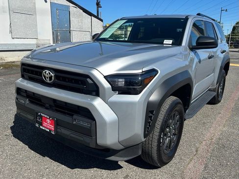 Certified 2025 Toyota 4Runner SR5 AWD/4WD image 1