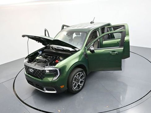 Used 2025 Ford Maverick Lariat w/ 4K Tow Package image 39