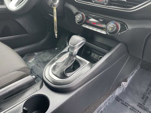 Used 2019 Kia Forte LXS image 27